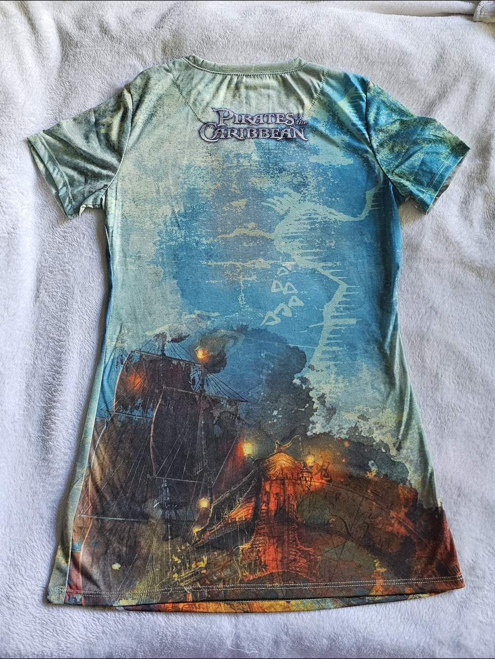 Pirates of the Caribbean - Johnny Depp Shirt - Picture 2 of 4